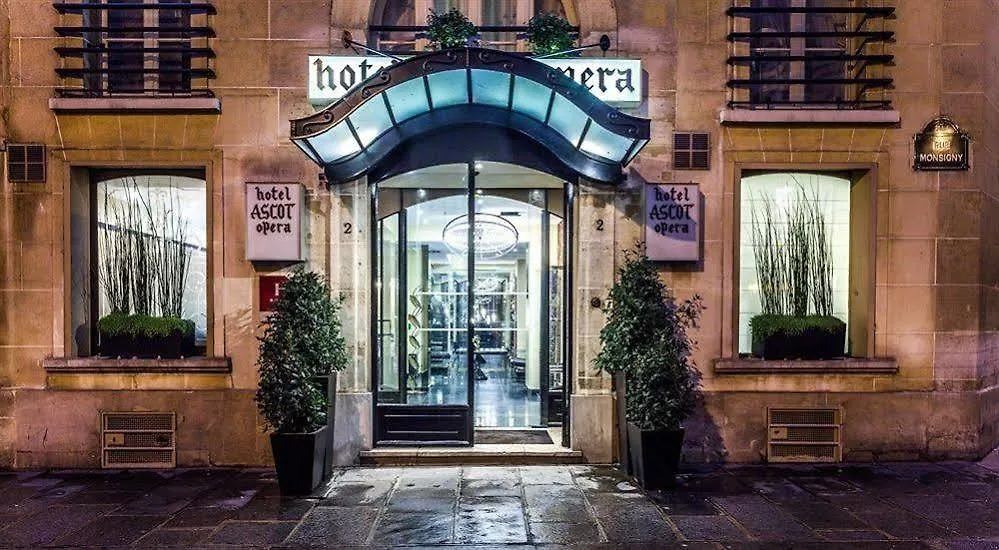 Ascot Opera Hotel 3*